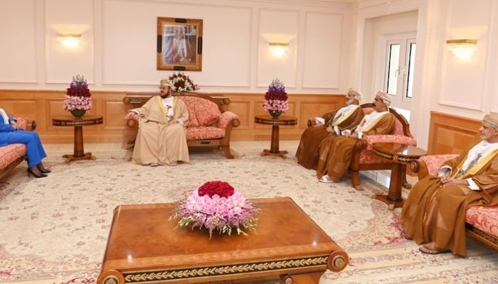 السيد أسعد بن طارق بالنيابة عن جلالة السلطان المعظم يودع السفيرة الليبية